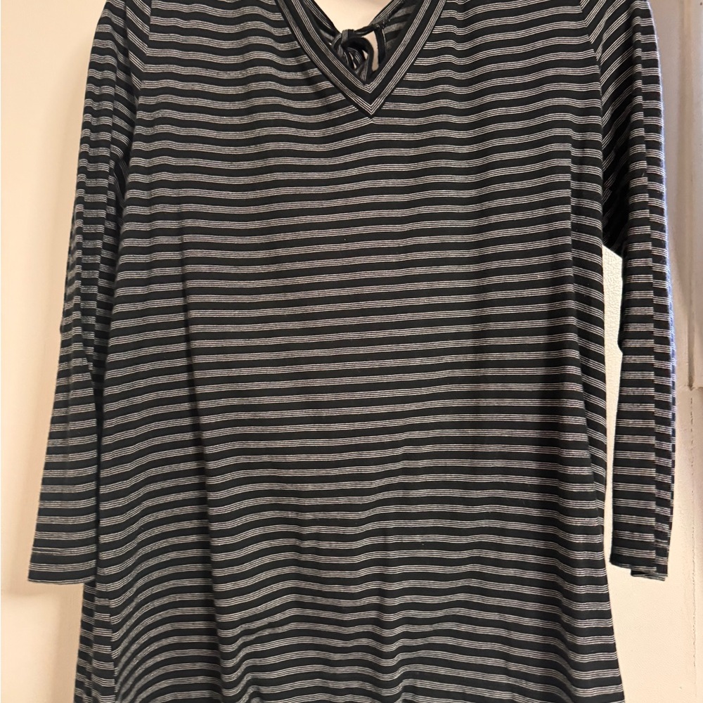 Loft Striped Black and Gray Long Sleeve Top